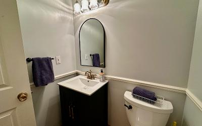 1 Inlander Road, Julie & Co. Realty