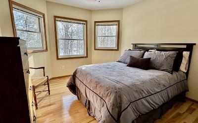 1 Inlander Road, Julie & Co. Realty