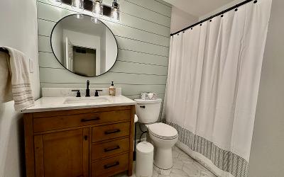 1 Inlander Road, Julie & Co. Realty