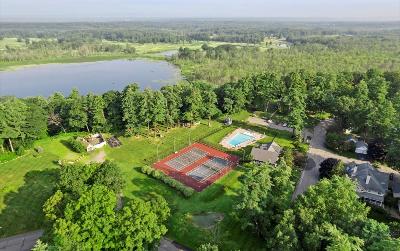 1 Inlander Road, Julie & Co. Realty