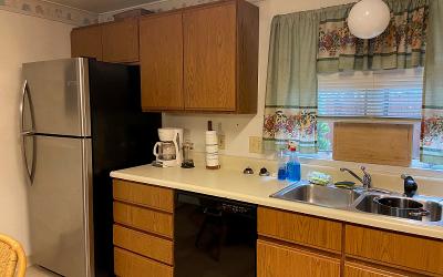 24 Elizabeth Lane, Julie & Co. Realty