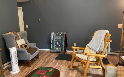 24 Elizabeth Lane, Julie & Co. Realty