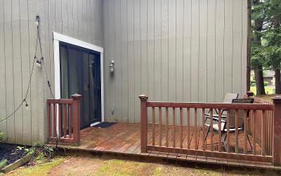24 Elizabeth Lane, Julie & Co. Realty