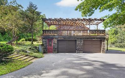68 Rockwell Road, Julie & Co. Realty