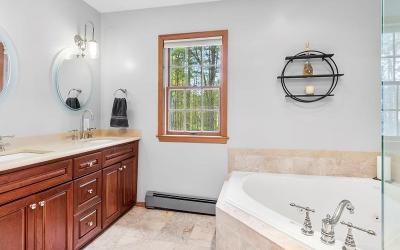 25 Algonquin Drive, Julie & Co. Realty