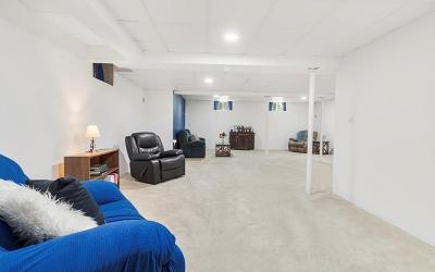25 Algonquin Drive, Julie & Co. Realty