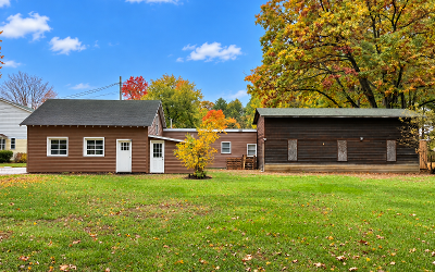31 Thomas Avenue, Julie & Co. Realty
