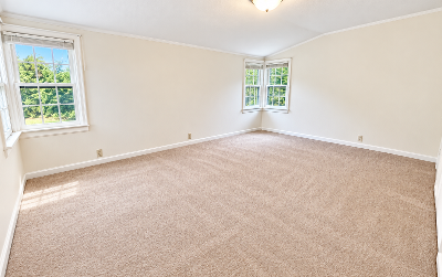 31 Thomas Avenue, Julie & Co. Realty
