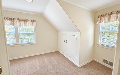 31 Thomas Avenue, Julie & Co. Realty