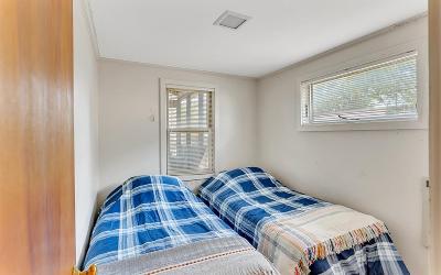 60 Parkhurst Road, Julie & Co. Realty