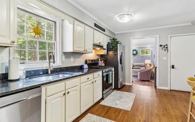 13 Heresford Lane, Julie & Co. Realty