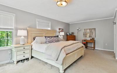 13 Heresford Lane, Julie & Co. Realty
