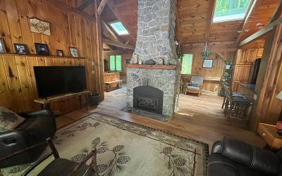 24 Whits End Way, Julie & Co. Realty
