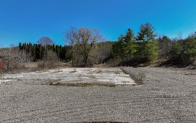 878 State Route 9N, Julie & Co. Realty