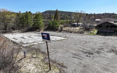 878 State Route 9N, Julie & Co. Realty