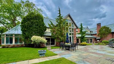 605 N. Broadway, Julie & Co. Realty