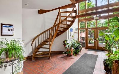 605 N. Broadway, Julie & Co. Realty