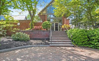 605 N. Broadway, Julie & Co. Realty