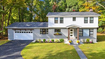206 Van Aernem Road, Julie & Co. Realty