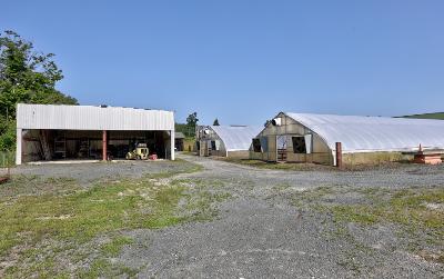 22 Meadowview Drive, Julie & Co. Realty