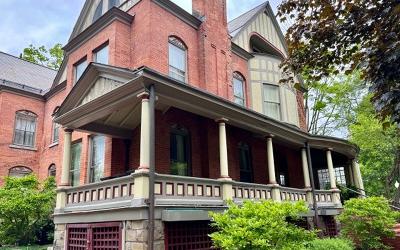 605 N. Broadway, Julie & Co. Realty