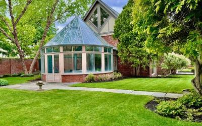 605 N. Broadway, Julie & Co. Realty