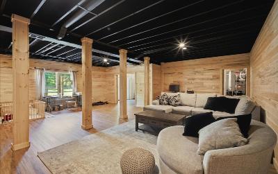 275 Evans Street, Julie & Co. Realty