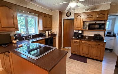 17 John Street, Julie & Co. Realty