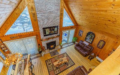 29 Zermatt Drive, Julie & Co. Realty