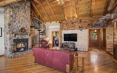 7955 Lakeshore Drive, Julie & Co. Realty