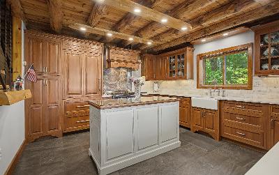 7955 Lakeshore Drive, Julie & Co. Realty