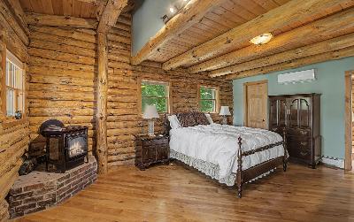7955 Lakeshore Drive, Julie & Co. Realty