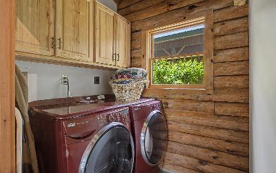 7955 Lakeshore Drive, Julie & Co. Realty