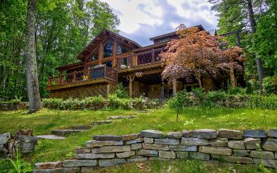 7955 Lakeshore Drive, Julie & Co. Realty