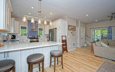 22 Garside Road, Julie & Co. Realty