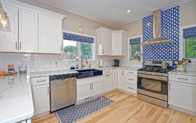 22 Garside Road, Julie & Co. Realty