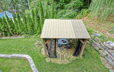 22 Garside Road, Julie & Co. Realty