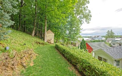 22 Garside Road, Julie & Co. Realty