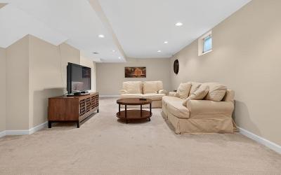 13 Beacon Hill Drive, Julie & Co. Realty