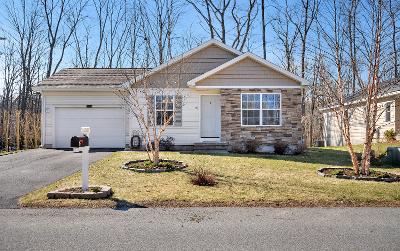 26 Parkview Lane, Julie & Co. Realty