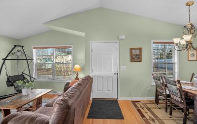 26 Parkview Lane, Julie & Co. Realty