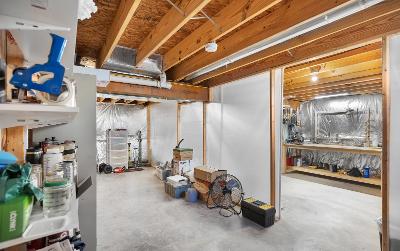 26 Parkview Lane, Julie & Co. Realty