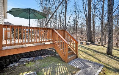 26 Parkview Lane, Julie & Co. Realty