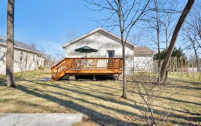 26 Parkview Lane, Julie & Co. Realty