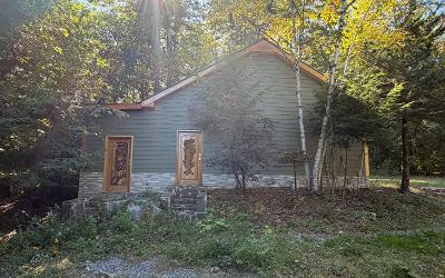 61 Mullen Bay Lane, Julie & Co. Realty!