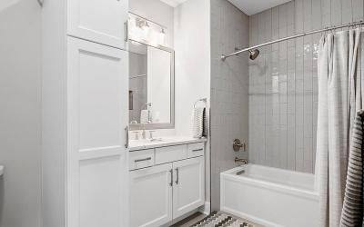 116 West Avenue #307, Julie & Co. Realty