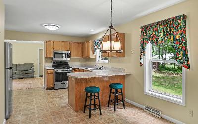 30 Oak View Drive, Julie & Co. Realty