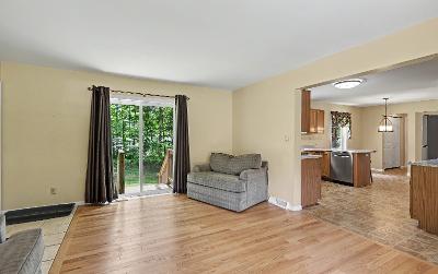 30 Oak View Drive, Julie & Co. Realty