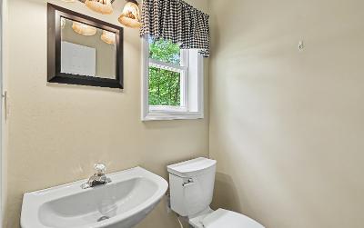 30 Oak View Drive, Julie & Co. Realty