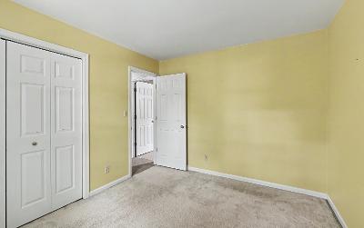 30 Oak View Drive, Julie & Co. Realty